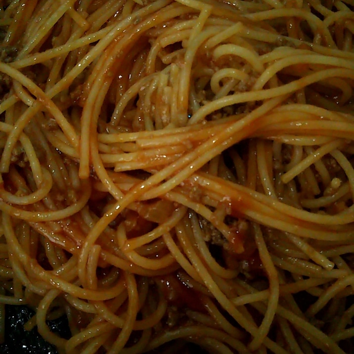 ケチャップと中濃ソースで作るミートスパゲティ